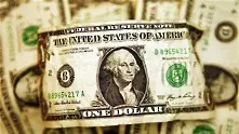 Нов спад в цената на долара